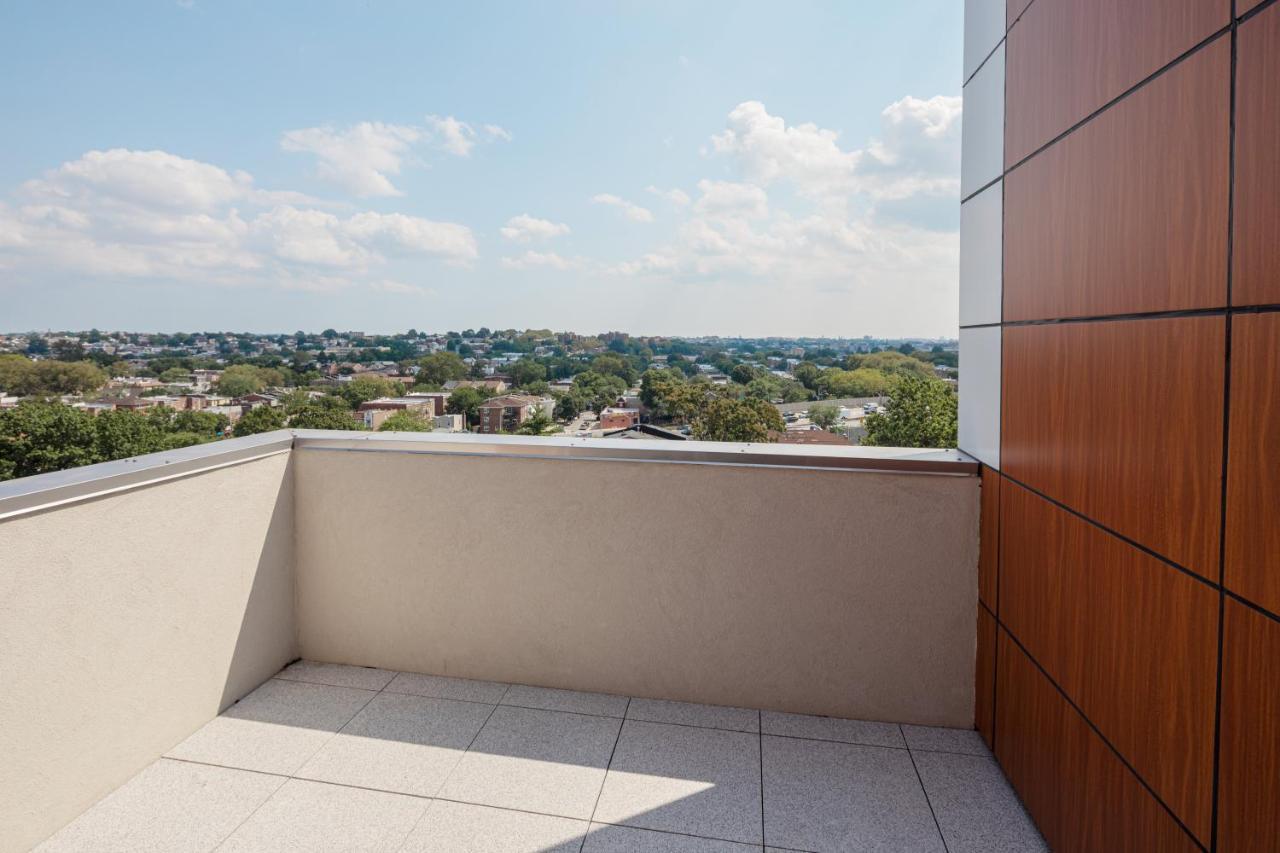 Holiday Inn Express & Suites Woodside Laguardia Airport New York Exterior foto