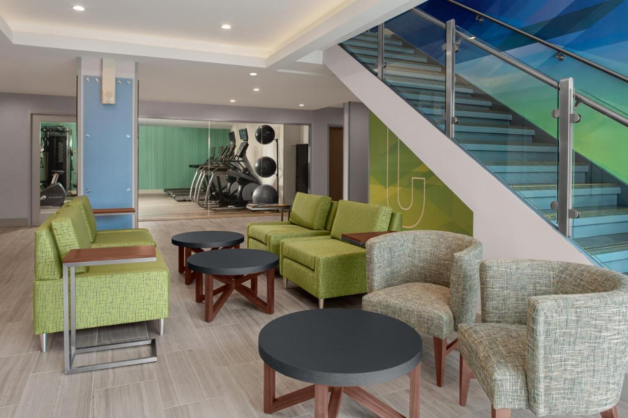 Holiday Inn Express & Suites Woodside Laguardia Airport New York Exterior foto