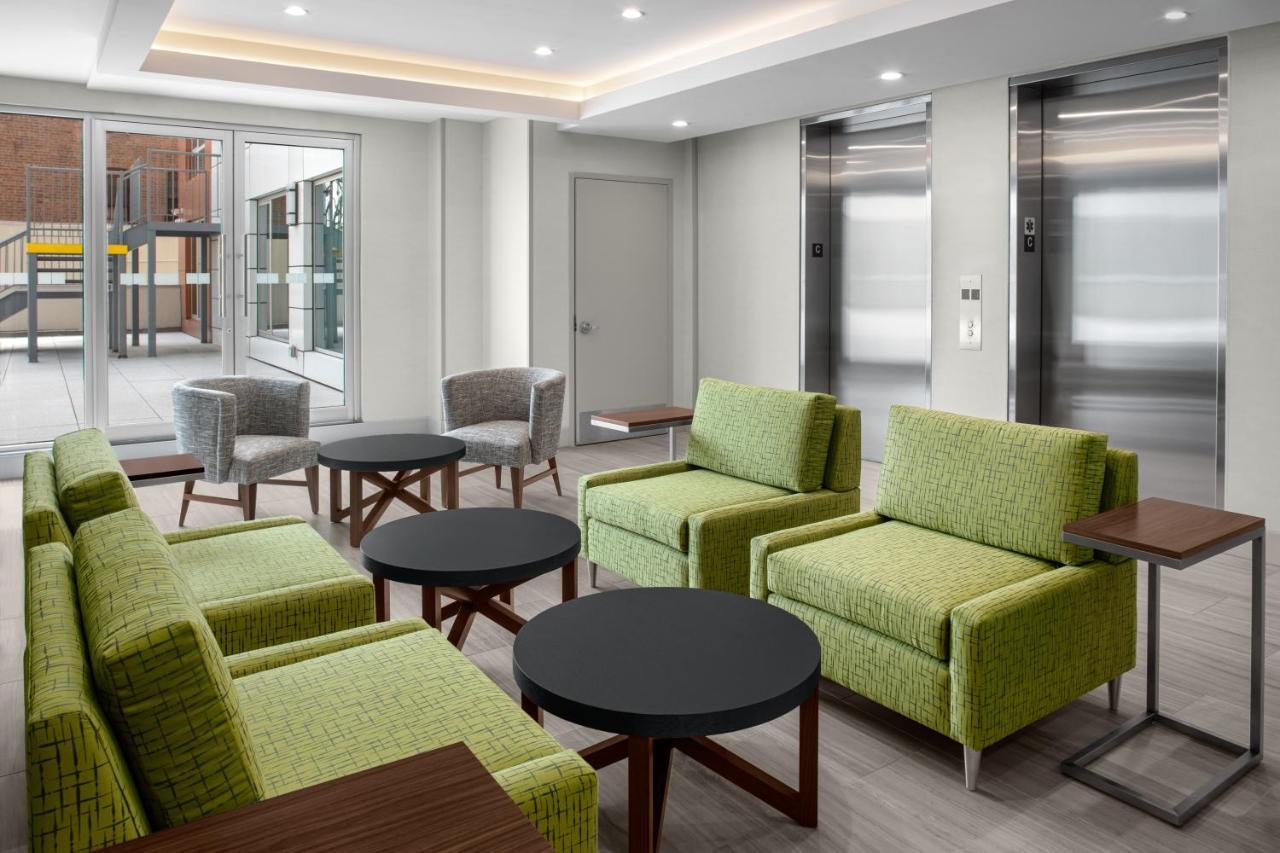 Holiday Inn Express & Suites Woodside Laguardia Airport New York Exterior foto