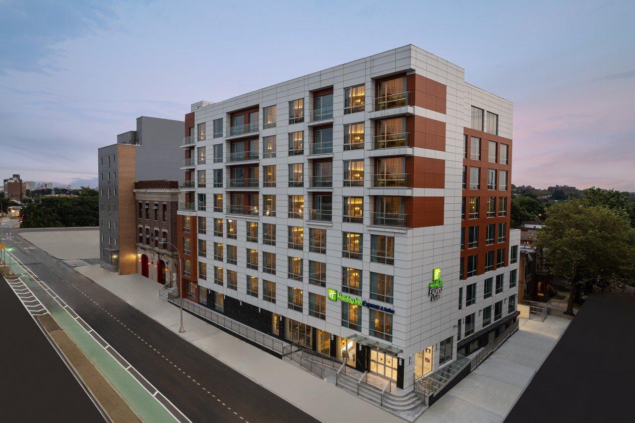 Holiday Inn Express & Suites Woodside Laguardia Airport New York Exterior foto
